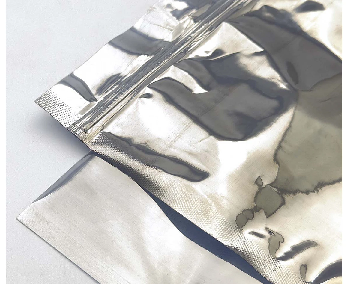 Антистатический пакет с zip-защелкой 152х203 мм