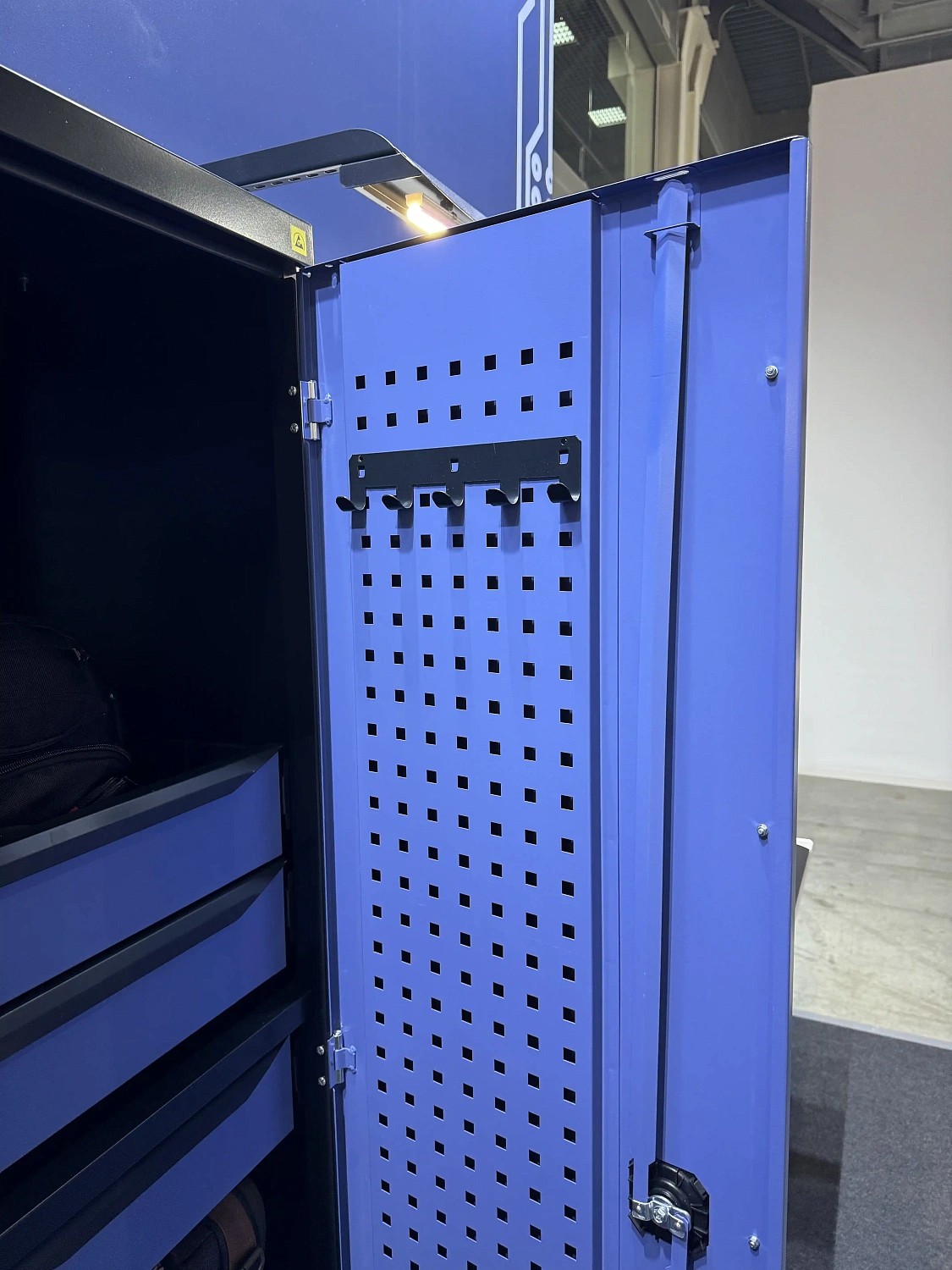 SPC 182.10B.2S Шкаф антистатический 1800x1000x500 мм